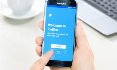 Cómo configurar aplicaciones de autenticación para la verificación de inicio de sesión de Twitter